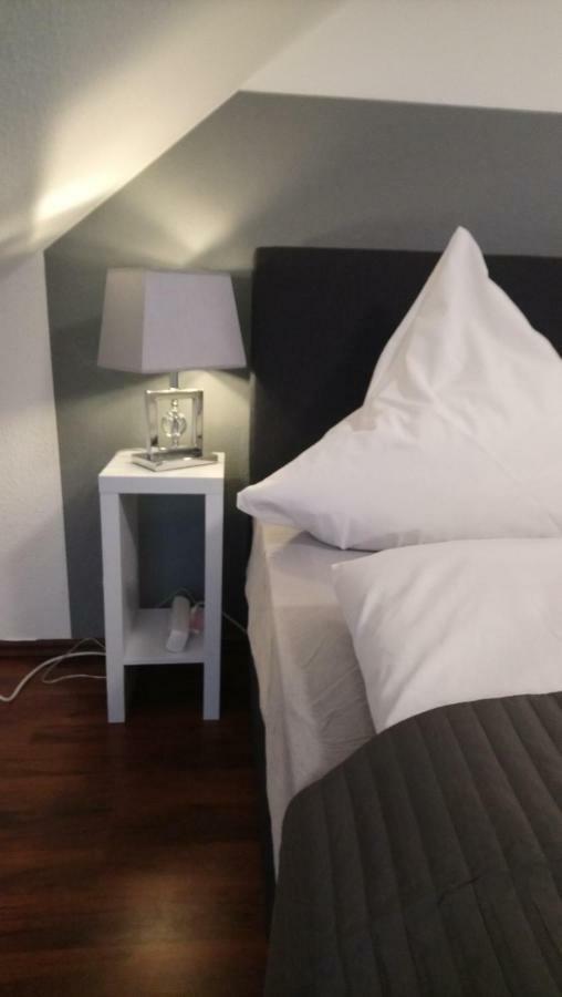 Ferienwohnung Mit 2 Schlafzimmern Und Parkplatz Erfurt Buitenkant foto