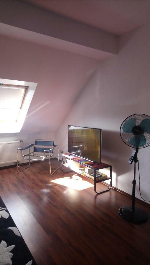 Ferienwohnung Mit 2 Schlafzimmern Und Parkplatz Erfurt Buitenkant foto