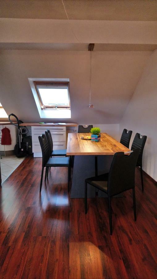 Ferienwohnung Mit 2 Schlafzimmern Und Parkplatz Erfurt Buitenkant foto
